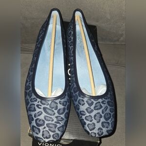 Vionic Orinda 2 Ballet Flats Size 8 1/2 Narrow Leopard Print Denim NEW In Box